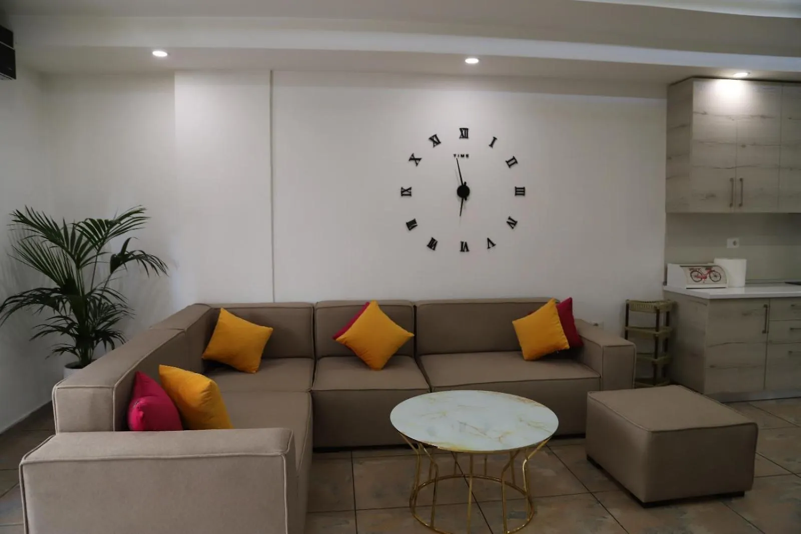 B&C Apartment Vlore 0*,  Albania