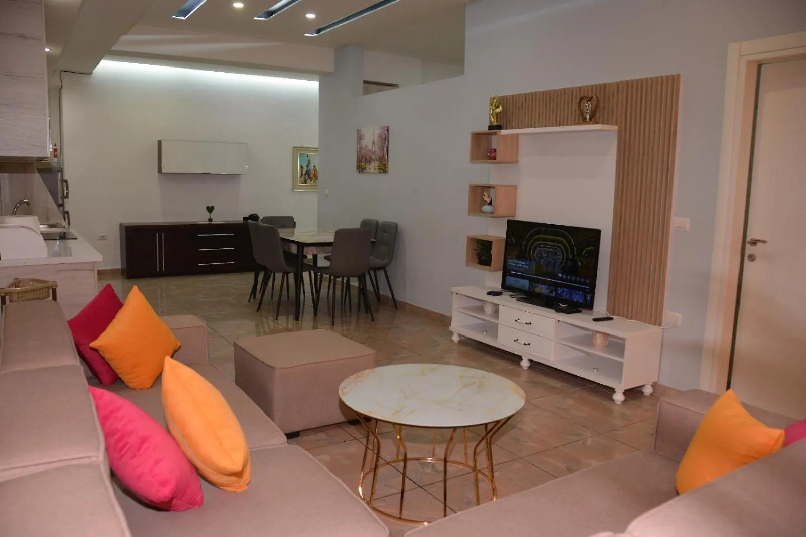 B&C Apartment Vlore 0*,